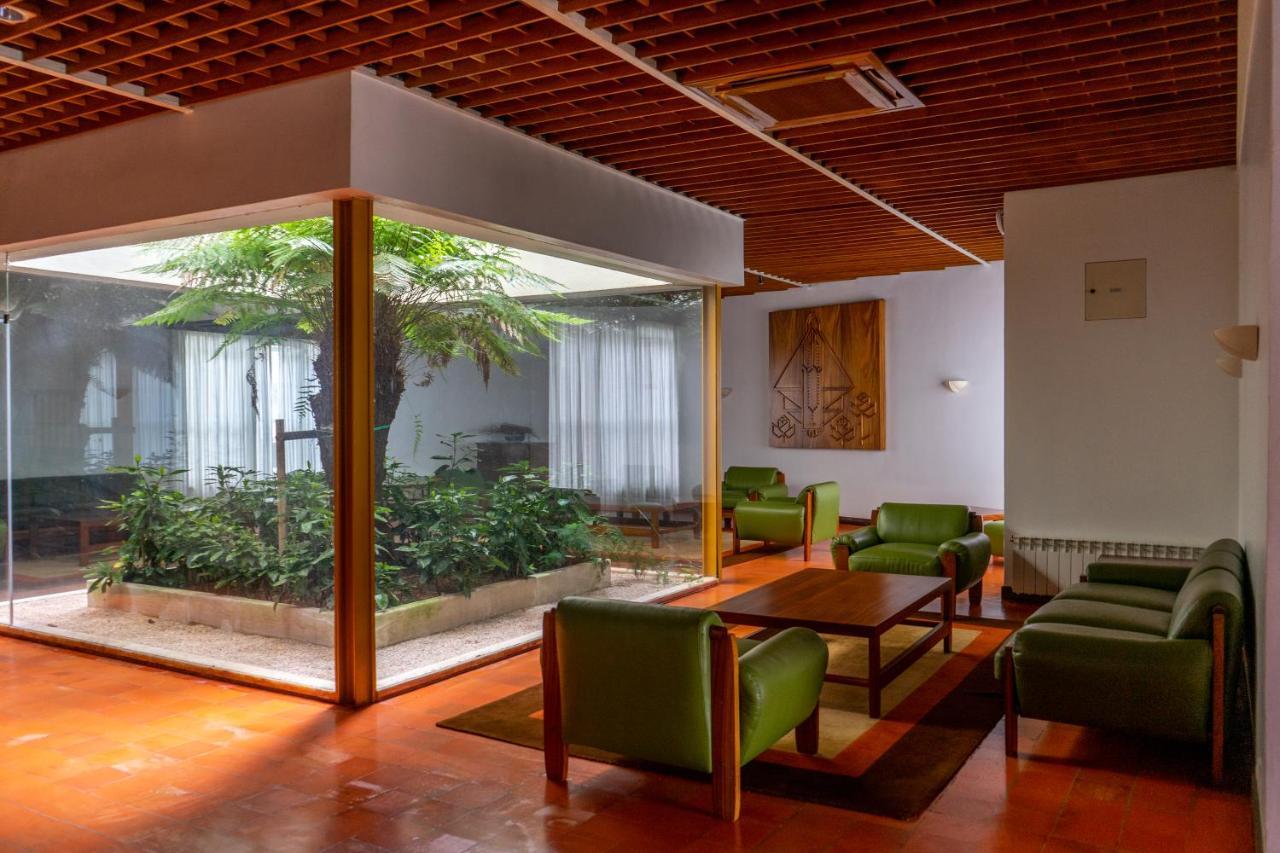 Hotel Irmas Dominicanas - By Flagworld Fátima